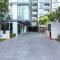 Oceanstone by Holy Cow, 1-BR, next building view - pláž