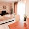 Apartamento Loft con terreno privado y parking compartido - a 800m de Playa Poniente