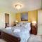 Luxury at The Brunswick - Free Parking-4 bedrooms
