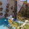 Beach House Babylon guest house with kitchenette and garden