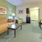 Holiday Inn Express & Suites Covington by IHG