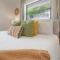 A Dream Vacation Home only 5 mins to Beaches and with Pool
