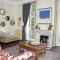 Beautiful large stylish villa centrally located in Pons