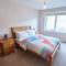 Etive, Beautiful Lochside Apartment with balcony