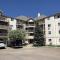 Chris Cozy Condo Commonwealth #205 Edmonton