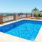 Villa Tres Olivos by Villa Plus