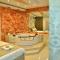 Design Apartment PREMIUM SPA LUX 4 STAR "DUBAI" Completely PRIVATE Wellness & Spa FREE INCLUDED Sauna & Jacuzzi & Salt Wall & Fire place & 3D Ceilings & Business WiFi & NETFLIX & Keyless code entry & FULL SMART APP & SECURE 2 Parking place - كوبريا