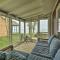 Lakefront Cottage Near Wineries and State Parks!