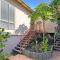 MAIN STAY - 100m to patrolled beach, pool, wifi, close to cafes