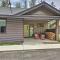 Elegant Priest Lake Townhome about 1 Mi From Lake - Coolin