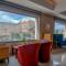 Golden Walls Hotel