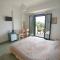 Eri Rooms to Let