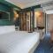 The Coach Hotel Sukhumvit - Asok BTS Bangkok by Compass Hospitality