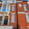 Victoria Parade: Perfect family apartment over looking Viking Bay, stones throw from the beach and town