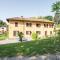 Bright APT surrounded by greenery with parking - Villa Guardia