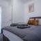 Ivy Cellar - 2 Bedroom Apartment - Tenby