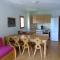 Appartement 8 pers avec balcon près télécabine et commerces - FR-1-561-95