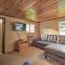 Cozy Cabin with Deck and Private Dock on Nelson Lake! - Хейвард