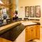 Interlachen Unit 18