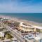 Beach Condo Beach Front, Huge Outdoor Pool, Heated Indoor Pool, Kiddie Pool, Tiki Bar