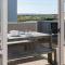 A Beach Barn Haven - Papamoa Holiday Home