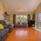 Beachfront Hideaway - Matarangi Holiday Home - Matarangi