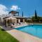 Villa Lara - 11, Spacious Villa with Large Garden and Private Pool on Aphrodite Hills