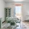 Botanical Gardens and Villa Giulia Lovely Apartments