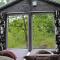Toric Farmlodge