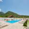 Georgiy Lux Apartments