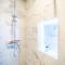 Exclusive 3 Bedroom 2 Bathroom Apartment close to Amenities - TR921LT