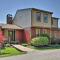Timber Creek Townhome with 2 Decks and Mtn Views!