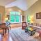 Spacious Bartlett Home with Fireplace and Kitchen - بارتليت
