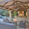 Redding Getaway with Hot Tub and Outdoor Kitchen! - Redding
