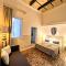 Eccelsoleccese Boutique B&B - steps from the Historic Center