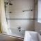 Modern 3 Bedroom 2 Bath House with Parking by 360Midlands Wednesbury, Birmingham