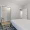 Warm & Lovely 2BR Apt close to Dining & Shops - Touhy 1S - شيكاغو