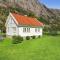Gorgeous Home In Dirdal With House A Mountain View - Dirdal