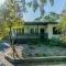 Cozy Beach Hideaway Pet friendly