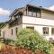 2 Bedroom Cozy Apartment In Duppach