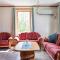 4 Bedroom Beautiful Home In Steinstø