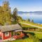 Holiday Home Vågstranda Hjelvik Ii