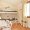 Gorgeous Apartment In S,teresa Di Gallura Ot With Kitchenette