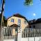 Exquisite Home w/ Free Parking - suitable for 16p+ - 维也纳