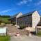 The Granary at Pentregaer Ucha, tennis court & lake. - Oswestry