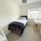 Modern 2 Bed Apt Centre Of Penzance, Lift Access