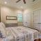 Lovely Mobile Retreat with Deck and Front Porch! - موبايل