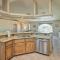2 Mi to London Bridge Lake Havasu Getaway