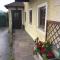 House close to Salzburg only 1 bedroom queen bed and bath, shared kitchen and living space - Ladau