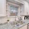 Pet-Friendly Tulsa Digs with Deck and Fenced Yard - تولسا